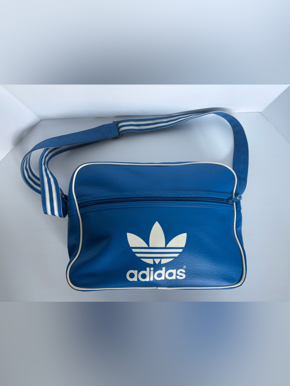 Vintage Adidas Originals Airliner Messenger Bag - Royal Blue & White Trefoil